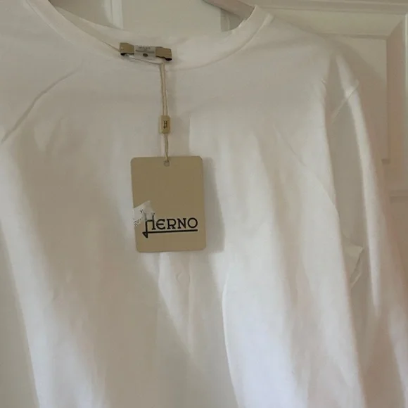 Herno Elegant White Long Sleeve Tee size 48 or women’s 14-16. See pics. NWT